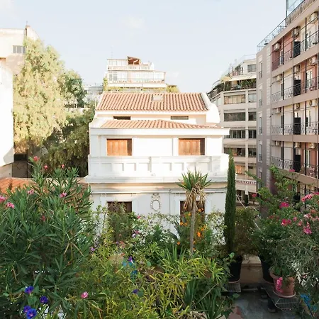 Enticing, Cosy, Rooftop Centre! Ep9t *